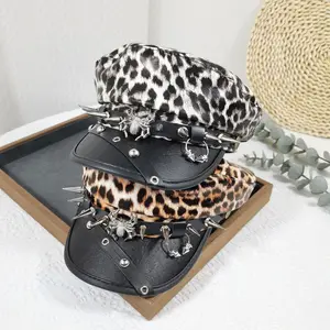 Gothic Leopard Print Baker Boy Hat, Punk Spiked Spider Newsboy Cap, Y2K Alt Aesthetic Studded Hat for Women