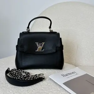 Pre-owned Louis Vuitton Lockme Ever BB 16