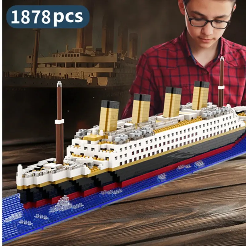 Plastic Small Particle Titanic Brick Model Kit, Ship Construction Assembly Toy, Desktop Puzzle, Kids' Birthday Gift
