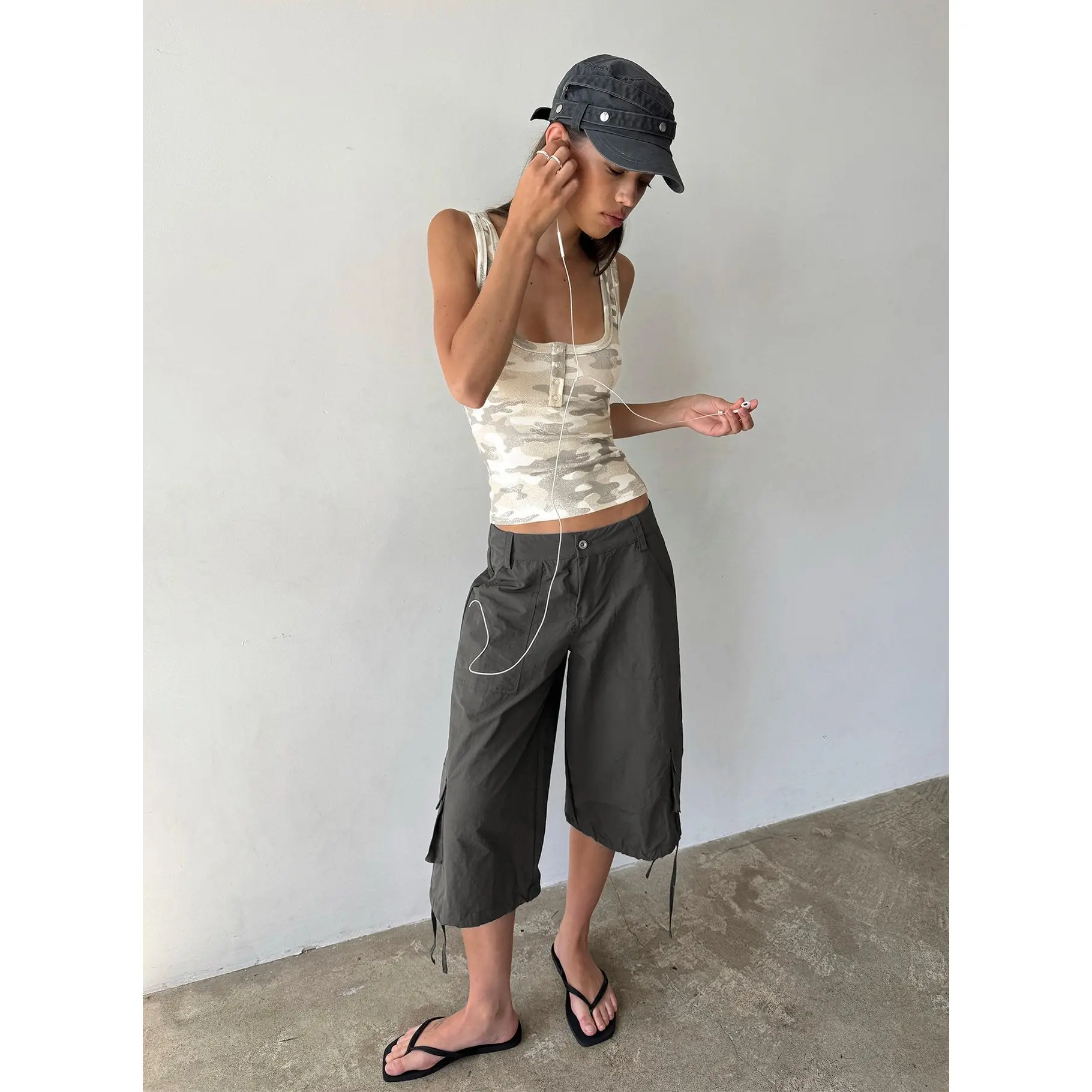 Relaxer 3/4 Cargo Pants Charcoal