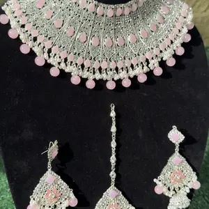 Rose Quartz Kundan Necklace Set