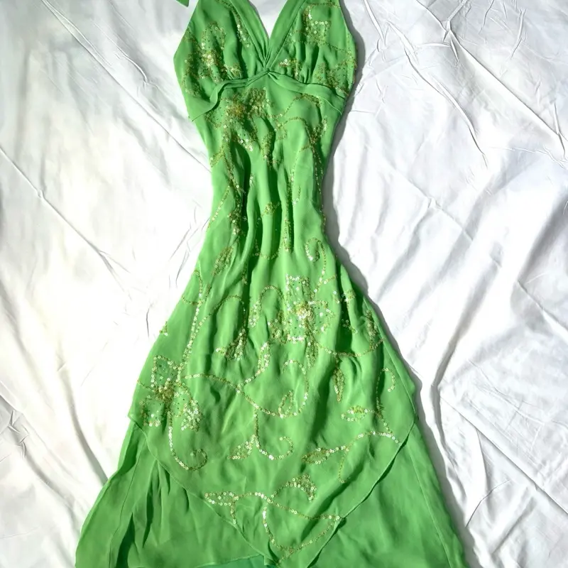 Rare BCBG %100 silk Green halter dress - TikTok Shop Rare BCBG %100 silk Green halter dress - TikTok Shop