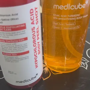 Product Review of [NEW] [medicube] Smooth & Clear Body Care Set | Hypochlorous Acid Body Peel Shot, Kojic Acid Turmeric Body Wash, Toner Pad, Toner, Mist | Exfoliating for Dead Skin Cells & Excess Sebum & Clearing for After Spots, Texture & Uneven Skin Tone | K-Beauty from m**s