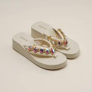 High-heeled flip-flops for women, summer outdoor wear, 4cm thick sole, rhinestone, fashionable and versatile beach sandals, flat sole