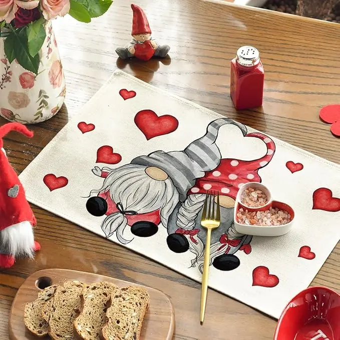 Heart-Shaped Placemats, Nordic-Style Little Elf Table Mats, Fabric Waterproof Oil-Resistant Dining Table Mats, Holiday Decorations, Table Decor, Room Decor, Anniversary Decorations