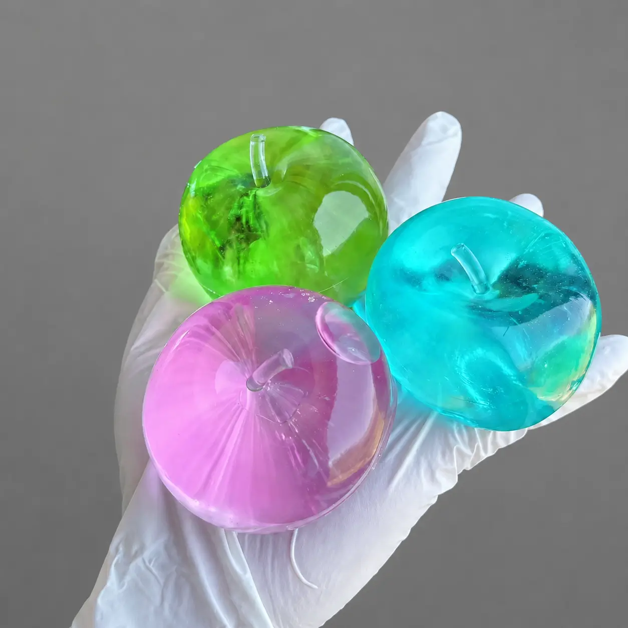 1 Count Apple Stress Ball, Slow-Rising Squeeze Fidget Toy, Fruit-Shaped Squishy for Stress Relief, Desk Play and Gifts, 6cm