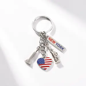 USA-Themed Keychain with New York Charm – Statue of Liberty, Empire State Building, Heart Flag Design, Perfect Souvenir Gift