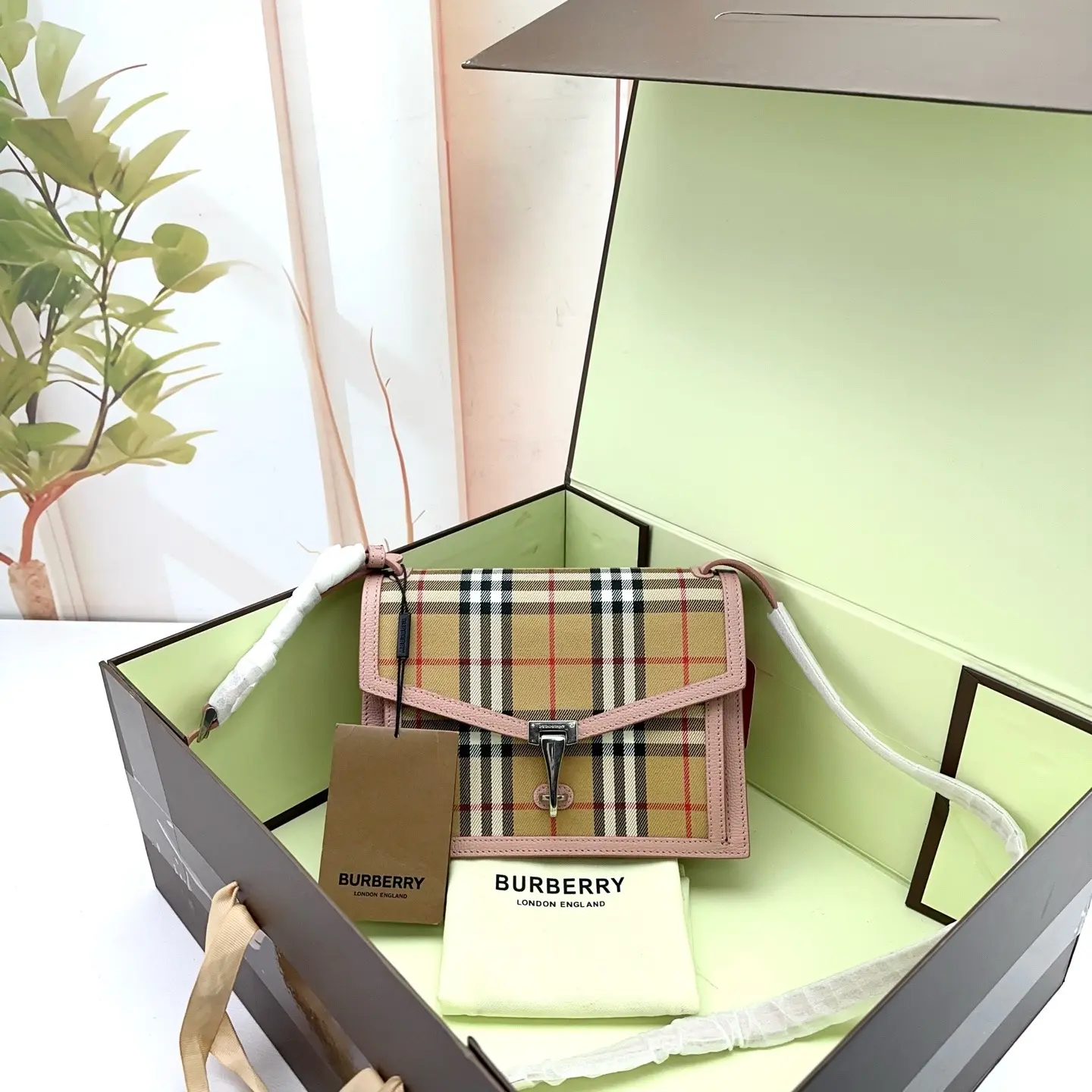 Pre-owned GUCCI BURBERRY Vintage Check Pink‑Trim Envelope‑Style Shoulder Bag‑0710ELLA 21953594