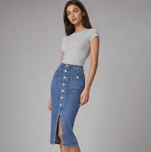 Women's buttoned denim midi skirt, slim-fit women's denim skirt; skirt, denim skirt, high-waisted denim skirt with slit and buttons, buttoned slit skirt, elegant women's skirt with a short design suitable for spring and summer