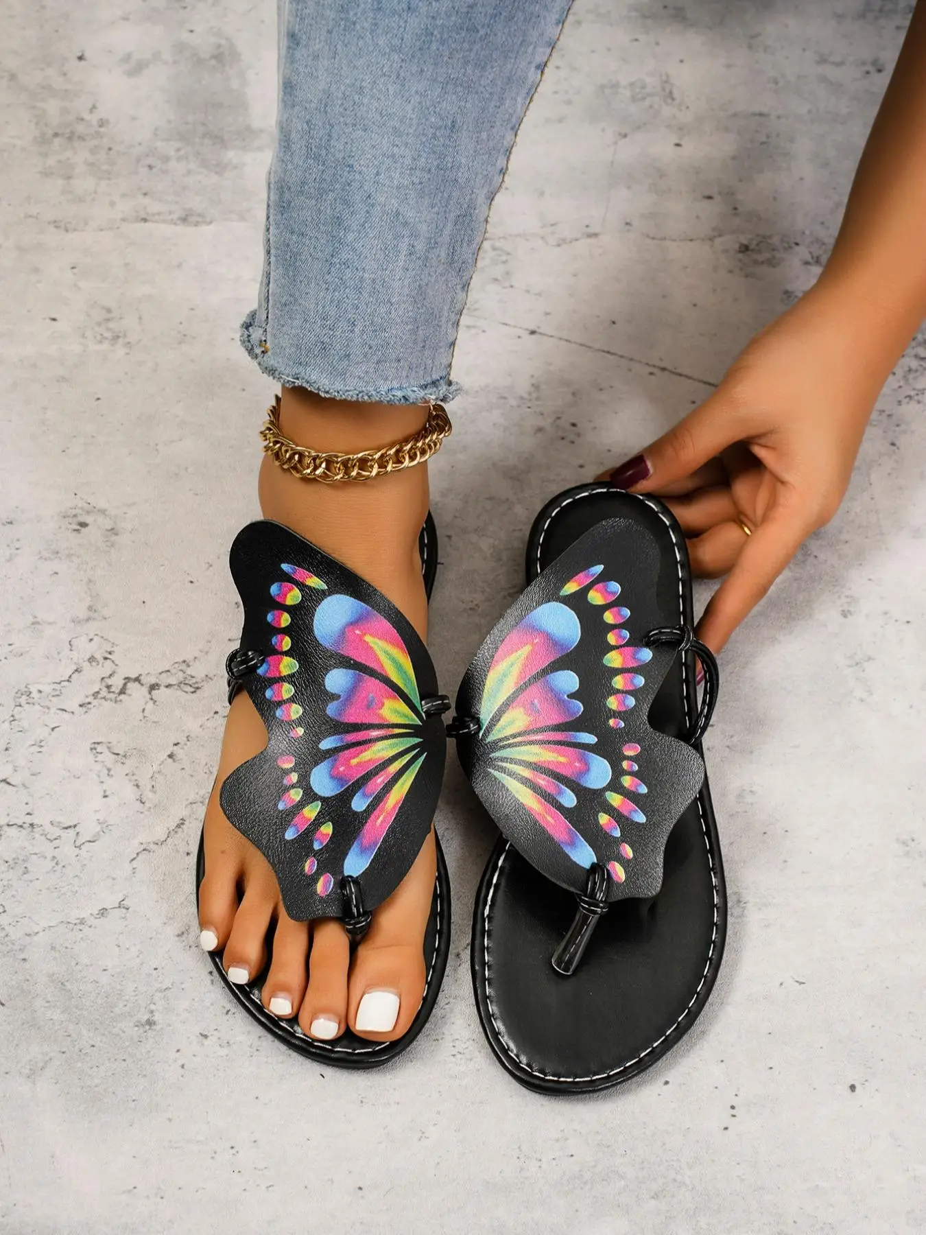Women's Summer 2024 Butterfly Design Flip Flops, Stylish Designer Sandals, Fashionable Vintage Style Slippers for Daily Wear, Trendy Matching Slippers
