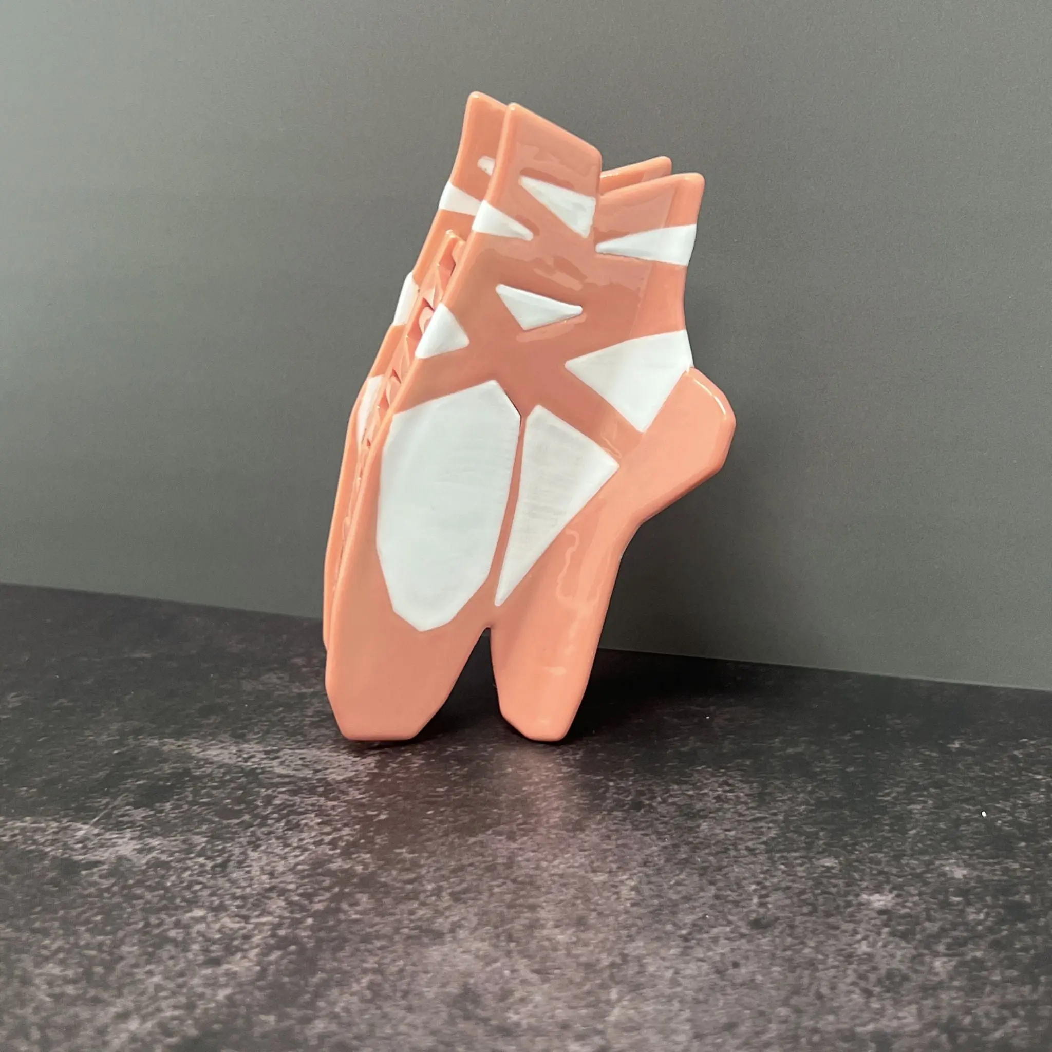 Ballet Slipper Hair Claw Clip – Pink Dance-Inspired  display picture 1