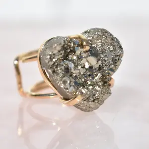 Elegant Pyrite Heart Gold Ring - Double-Band Gemstone Jewelry for Women