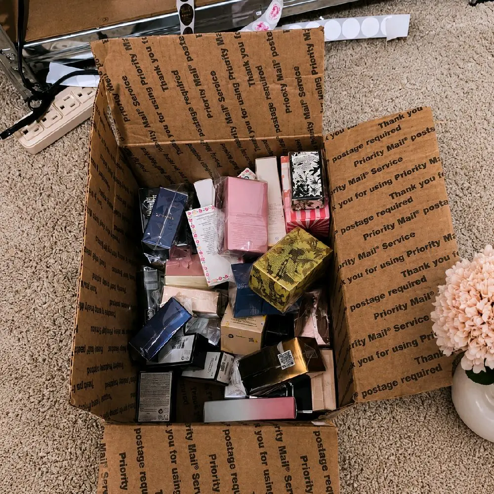 12 Mini storage boxes