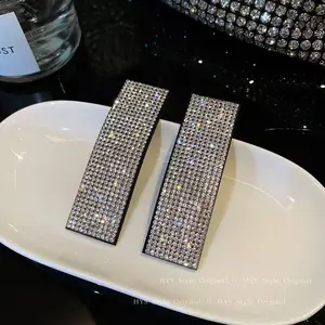 1 Rhinestone Snap Hair Clip Crystal Diamond Hair Pin Black and Silver Shimmering Style Sent at Random