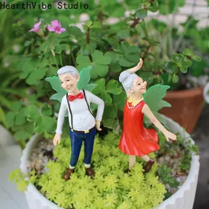 2pcs of Grandpa And Grandma Flower Fairies, Creative Garden Decoration Ornaments, Gifts for Grandparents, Family Gifts, Outdoor Garden Decoration Bonsai Ornaments, Handmade Resin Crafts
