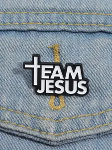 Team Jesus Design Brooch, Durable Metal Pins, Religious Pin, Cross Pin, Letter Pattern Enamel Pin, Fashion Alloy Badge for Daily Clothing Decor, Trendy All-match & Exquisite Brooch for Birthday Gift, Clothing Accessory, Decoration, Men