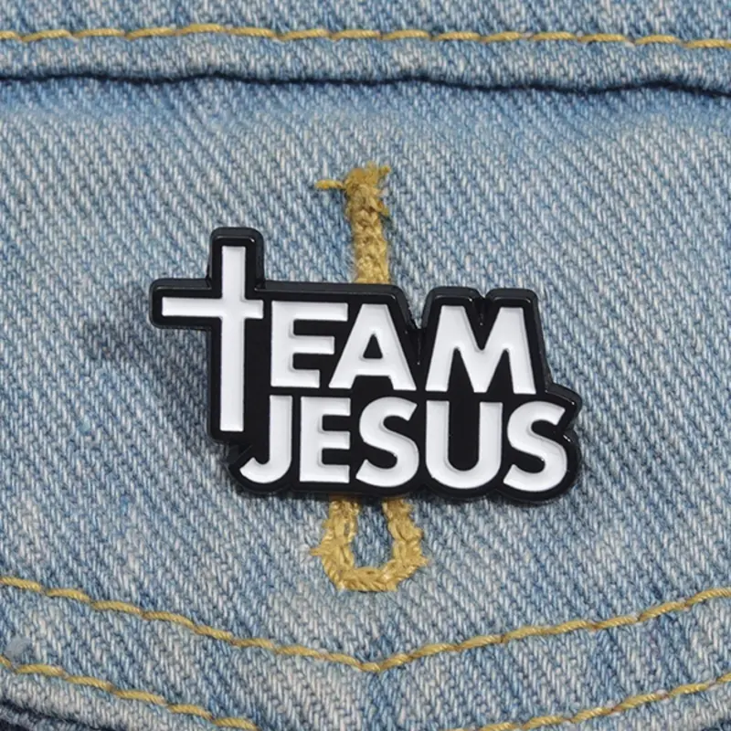 Team Jesus Design Brooch, Durable Metal Pins, Religious Pin, Cross Pin, Letter Pattern Enamel Pin, Fashion Alloy Badge for Daily Clothing Decor, Trendy All-match & Exquisite Brooch for Birthday Gift, Clothing Accessory, Decoration, Men, Men Accessories