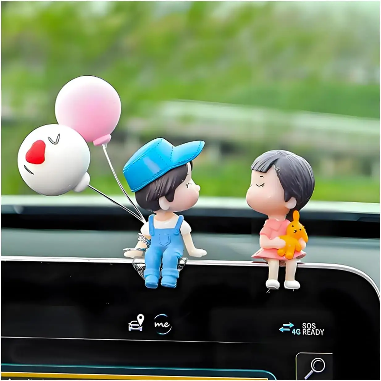 Cute Couple Car Dashboard Decorations, Lovely Couple Kiss Cartoon Figurines Car Ornament, Resin Material Boy Girl Car Interior Decoration with Balloon