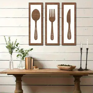 2D flat 3-piece set of wall-mounted decorative items, wooden decorative items, paintings with patterns of knives, forks and spoons, suitable for home and dining room decoration. The newly designed artificial feathers are suitable for both home and dining
