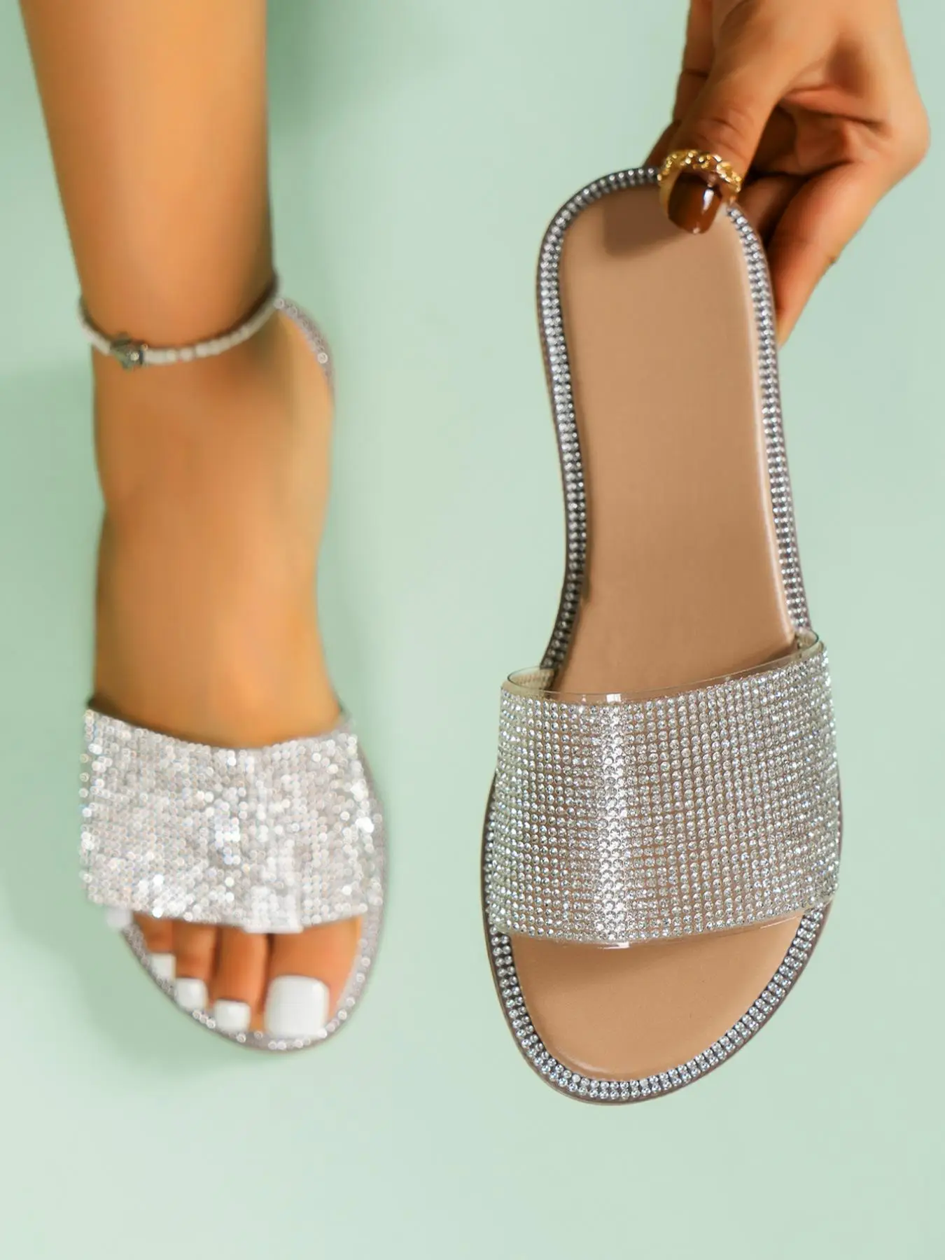 Women's Summer 2024 Fashion Rhinestone Decorated Single Band Slide Sandals, Casual Comfortable Open Toe Flat Sandals for Beach Vacation, Casual All-ma