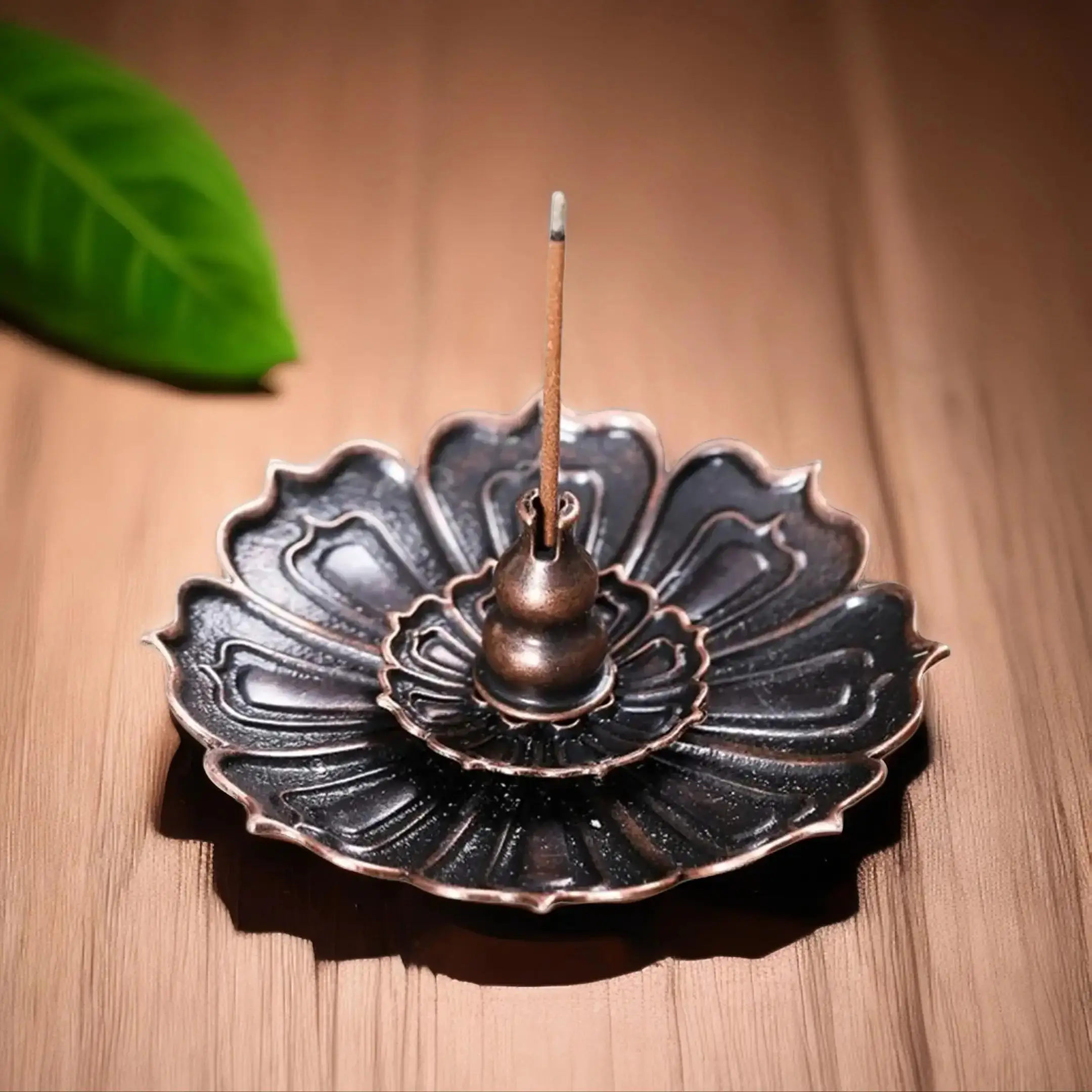 Lotus Design Incense Burner, 1 Count Vintage Flower Shaped Alloy Incense Holder, Desktop Decoration without Incense for Home Bedroom, Home Accessories