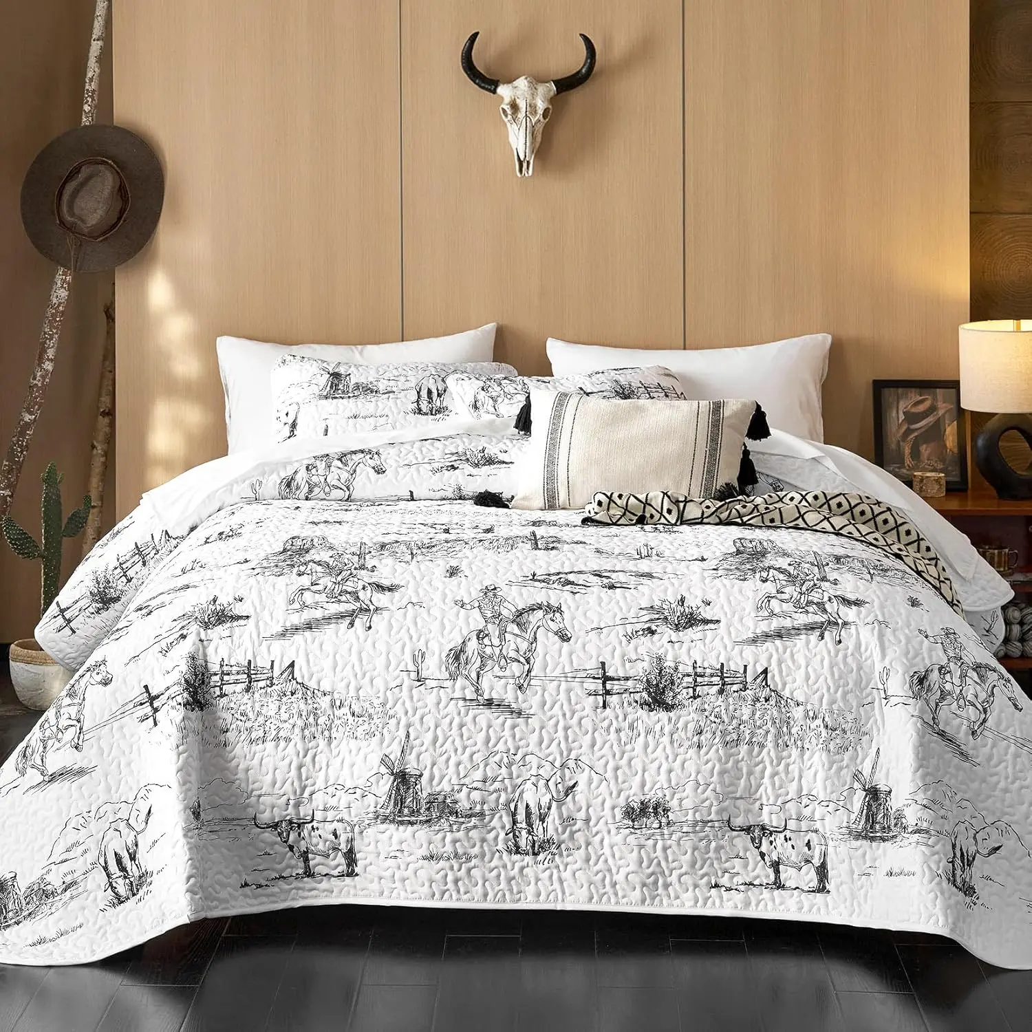 - Western Quilt Set, Cowboy Southwestern Country Vtage Native  Rustic Ranch Life, Reversible Lightweight Bedspread Coverlet, 3 count, Black White, Tw/Tw XL Size