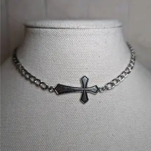 Choker Cross Chain Link Necklace