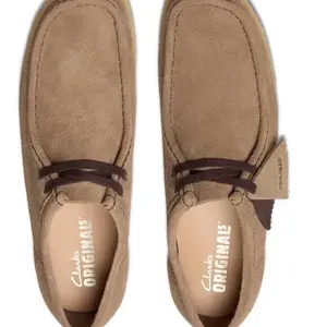 Clark’s Originals Wallabee Wolf Suede Men's Classic Casual Shoes with Brown Laces and Comfortable Fit