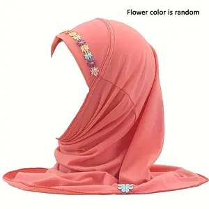 A Muslim Little Flower-Patterned Headscarf from Malaysia, Suitable for Direct Wear As an Arabic Scarf for Ages 3-7, with Random Flower Colors