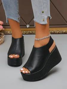 Women's Summer New Thick Sole Fish Mouth Sandals, Peep Toe, Fashionable Slip-On One Strap Shoes, Outdoor Wear, Stylish Casual Footwear