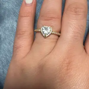 Women's Elegant Artificial Crystal & Rhinestone Decorated Heart Design Jewelry Ring, Exquisite Trendy Engagement Ring, Fashion Accessories for Party & Daily Decor for Women & Girls, Artificial Zircon Ring, Heart Shaped Ring