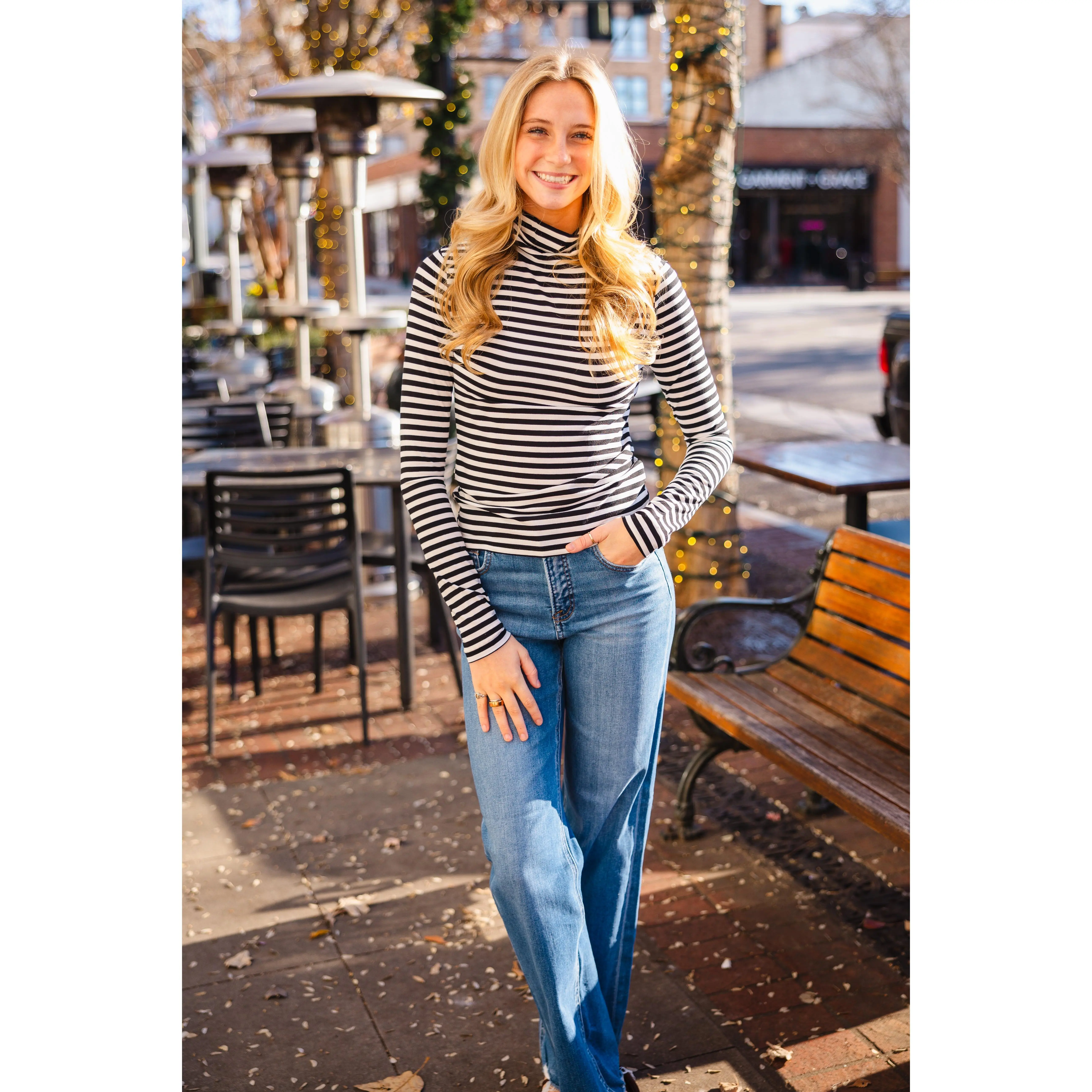 White & black stripe turtleneck