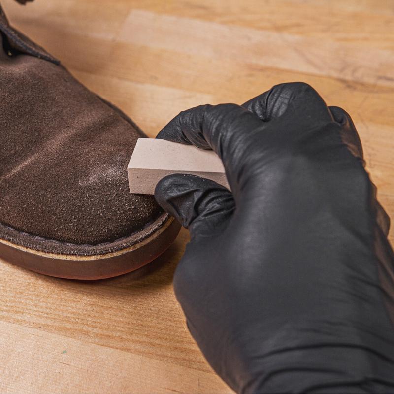 Angelus Suede & Nubuck Cleaner Kit - 1 Cleaning Eraser Block and 1 Nylon Bristle Brush - Eliminates Stains, Removes Spots, Restores Nap - UGG Cleaner for Leather Suede Shoe, Handbags, Jackets, Boots, Furniture, Cleaner For Uggs