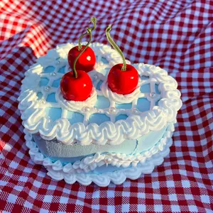 Coquette Vintage Fake Cake Heart Jewelry Box with Mirror - Elegant Display for Vintage Accessories