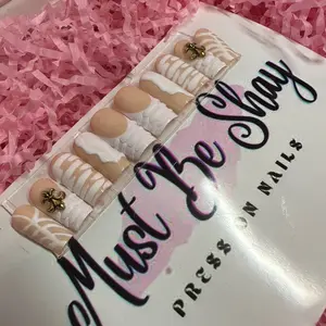 GEL Medium length white press on nails Fragrance Free High Gloss Long-lasting Alcohol Free