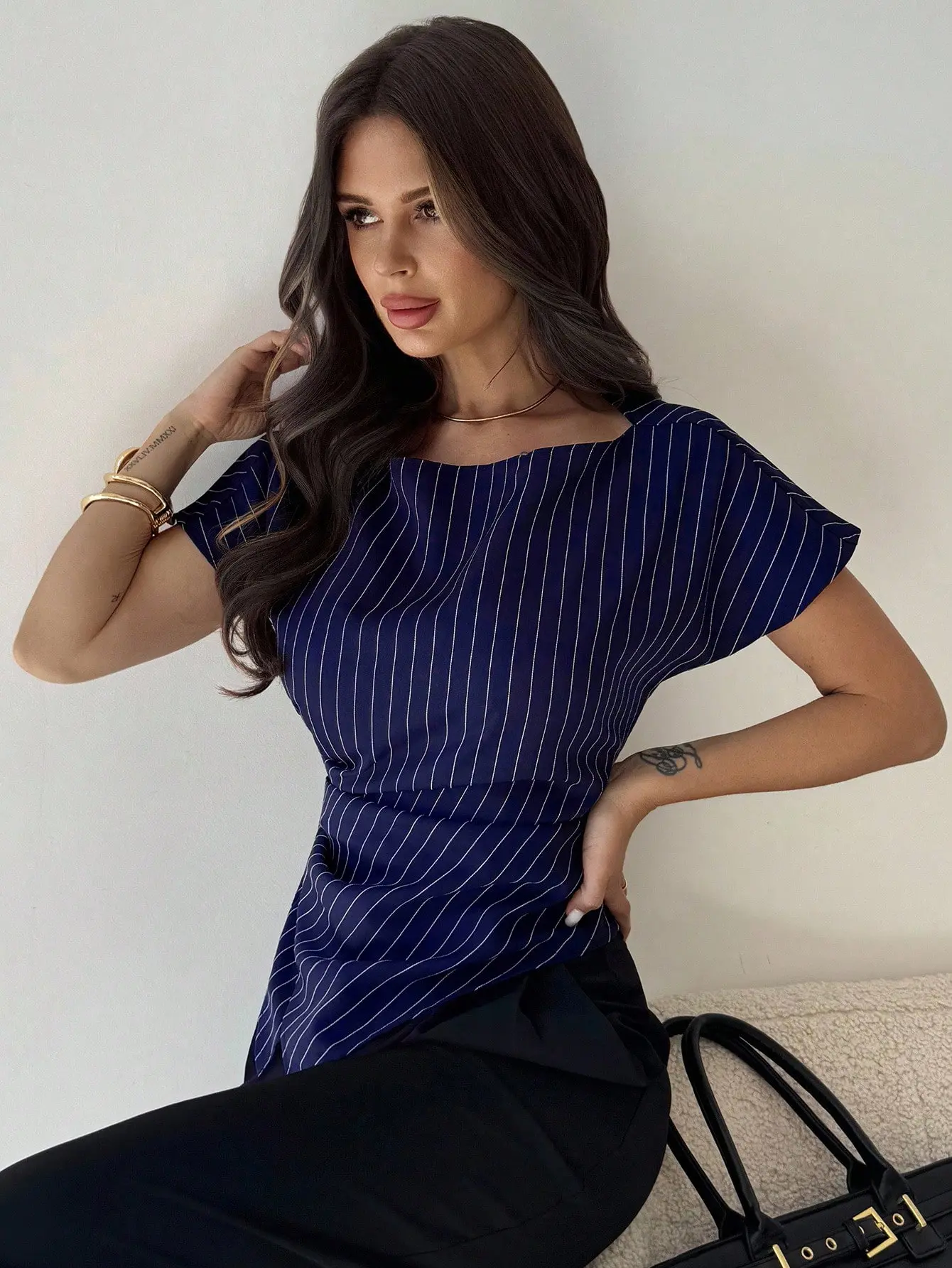 VYNCE Elegant Smart Casual Coastal Blue And White Stripe Asymmetric Hem Blouse Business Casual Work Top Summer Office Attire Fashionable Vacation