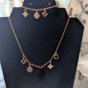 Costume Jewelry Necklace and Bracelet Set