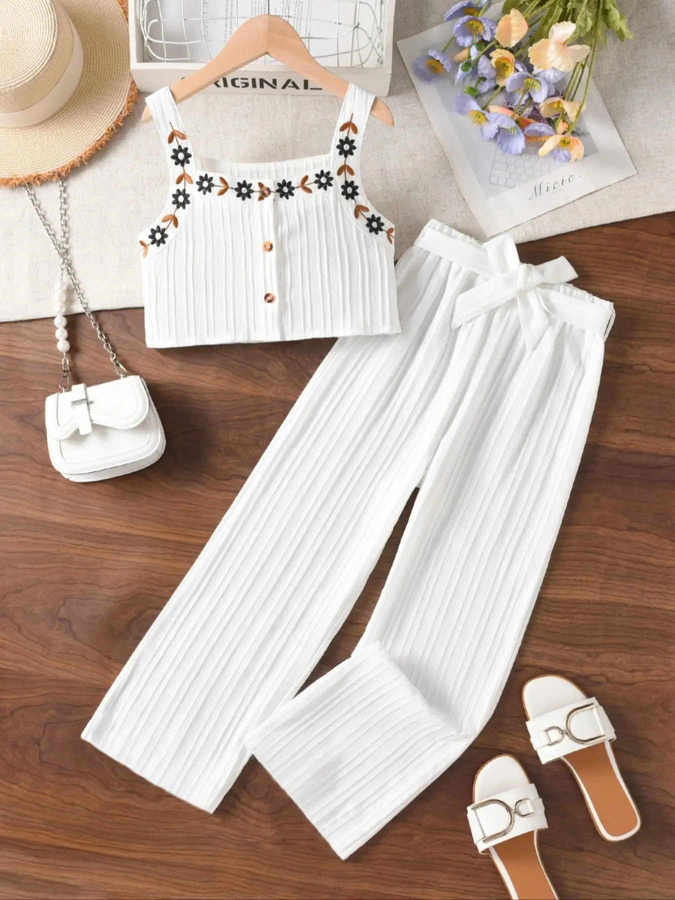 White Two-Piece Set Girl's Floral Embroidery Crop Tank Top & Wide Leg Pants Set, Casual Sleeveless Square Neck Top & Trousers for Summer, Kids Clothes
