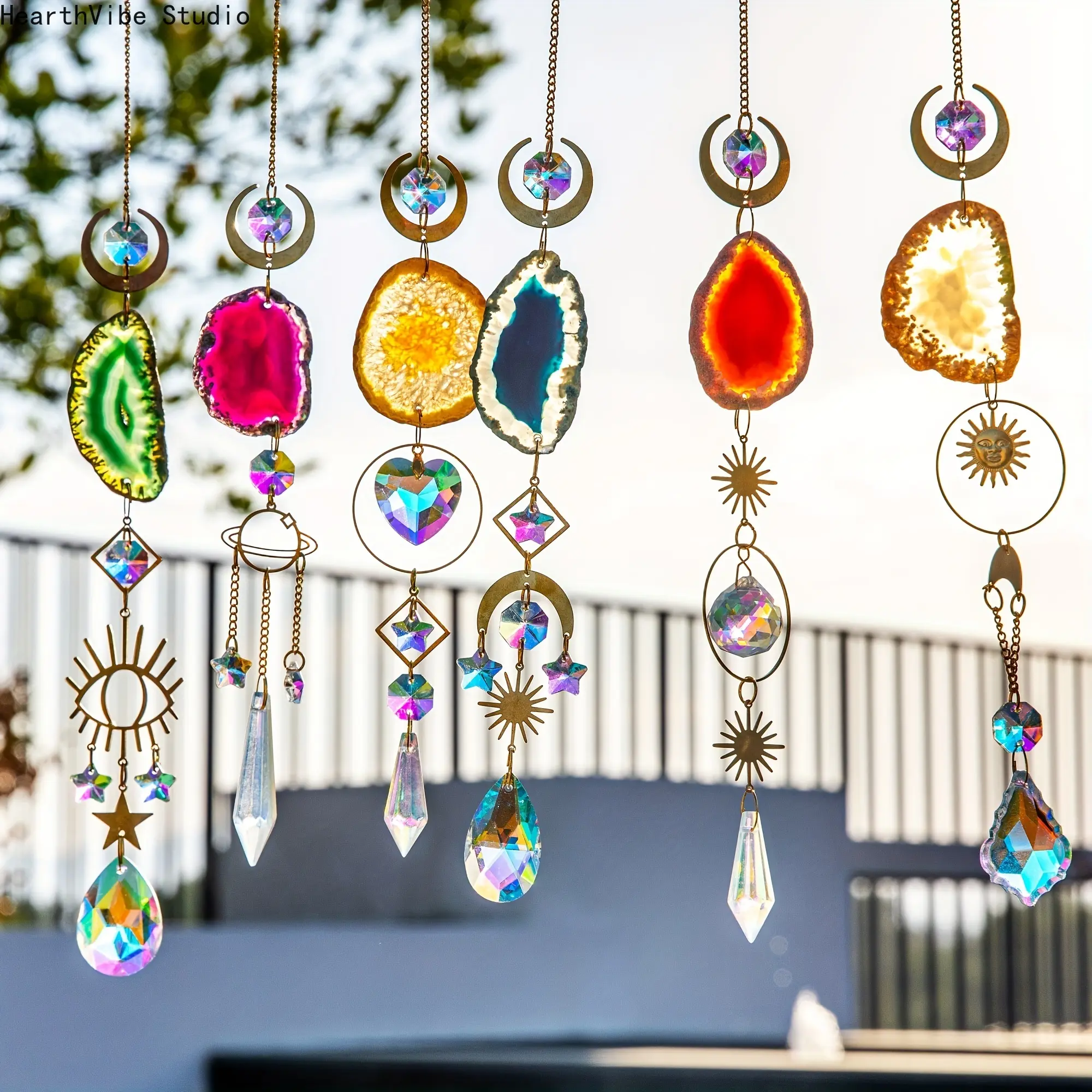 Crystal Suncatcher Sun Catchers Indoor Window Hanging Sun Catchers with Crystals Light Catcher with Prisms and Agate Slices for Indoor Outdoor Home Garden Wedding Decor