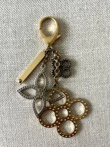Pre-owned Louis Vuitton Metal bag accessories Tapage Bag / Key Charm