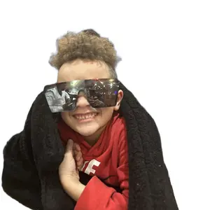Radiant reflective sunglasses