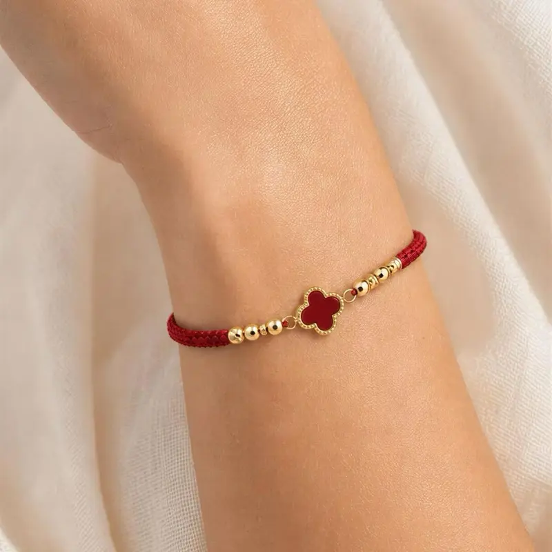 Clover thread bracelet Clover thread bracelet