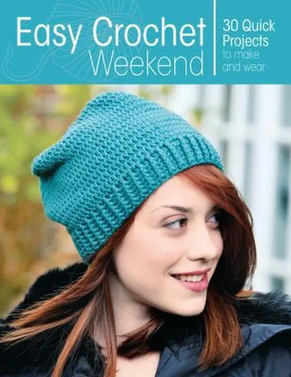 Used Book - Easy Crochet Weekend: 30 Quick Handmade Crafts (Hats, Blankets, Mitts) by Hamlyn (Paperback, English), Patterns