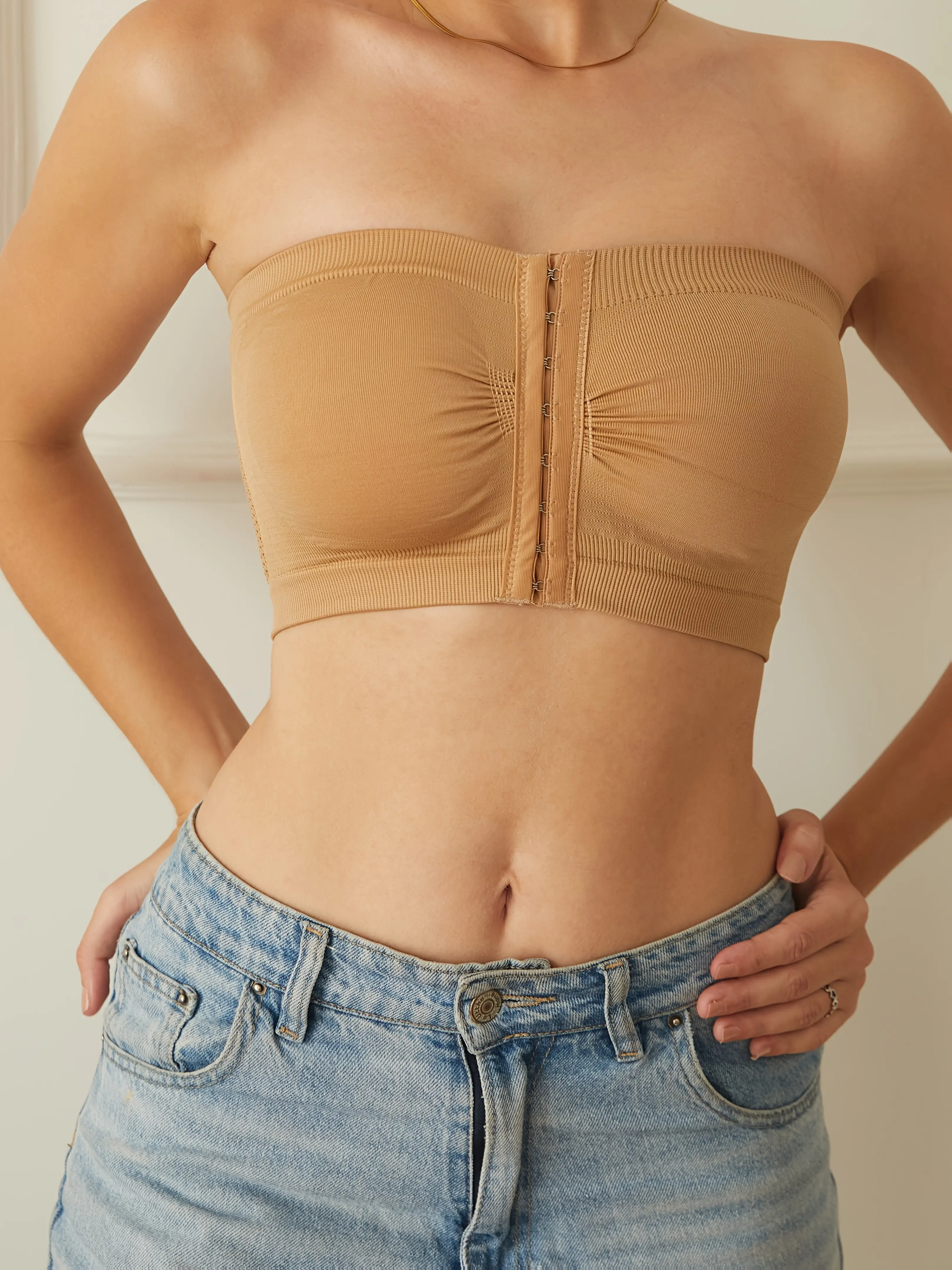 EssElegance Sophisticated Ruched Bandeau Bra. Effortless Front Closure Wireless Tube Top. Crafted with Premium Breathable Mesh Back for All-Day Cool Comfort. Unmatched Luxury for Your Summer Wardrobe.