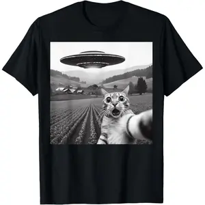 Cat Selfie With Alien UFO Funny Cat Gifts For Men Women Kid T-Shirt Cute Graphic Tee
