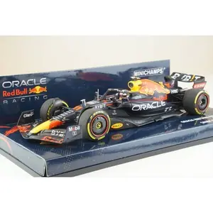 Red bull Racing F1 Sergio "Checo" Perez  RB18 #11 Saudi Arabian GP 1:43 Model Car - Minichamps