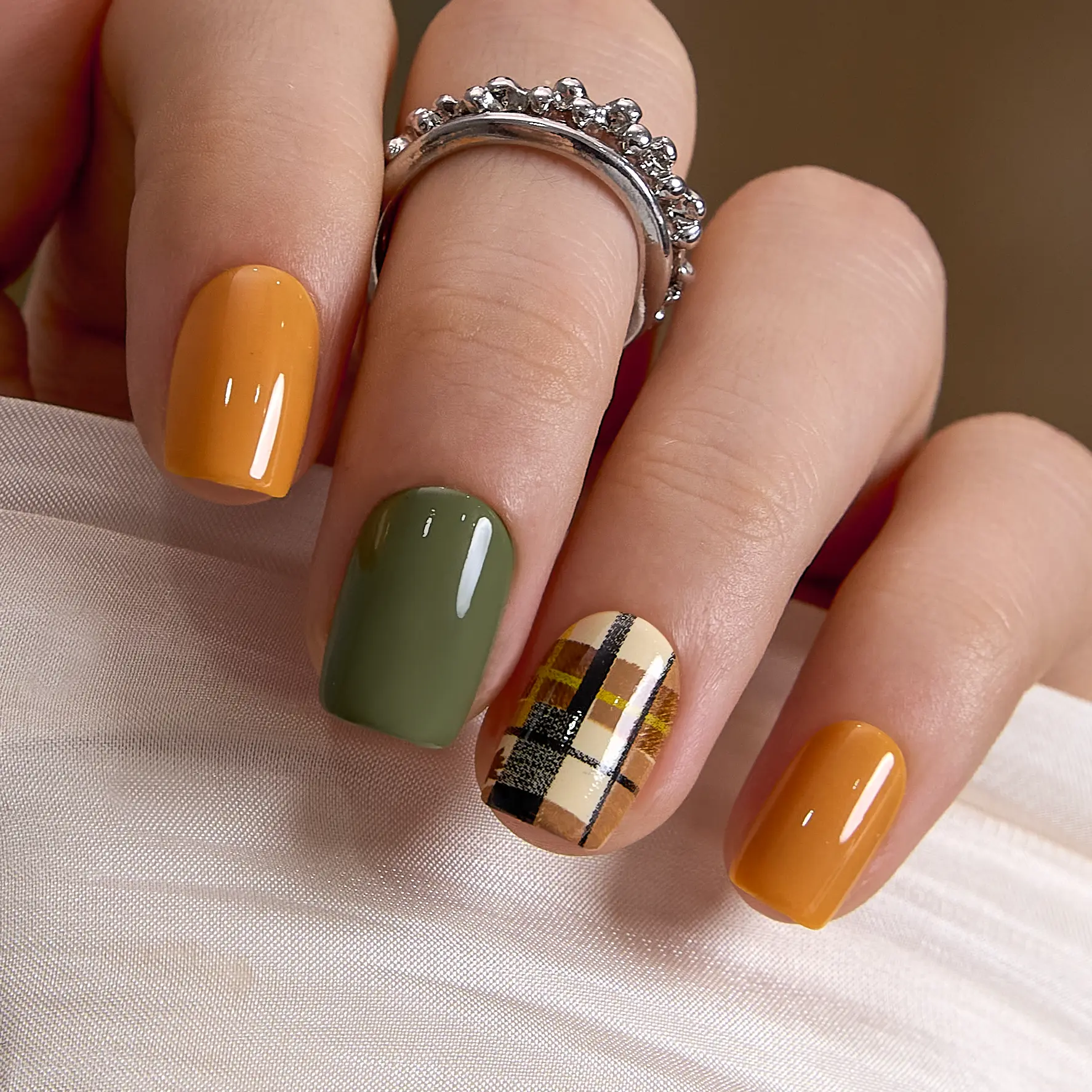 CurvLife Autumn Plaid Charm Press-On Nails – 30PCS Square Medium Yellow and Olive Green Nails with Classic Plaid Accent, Cozy Fall Vibe, Glossy Finish, Reusable, Easy to Apply & Remove, Perfect for Autumn Daily Wear & Holiday Gift