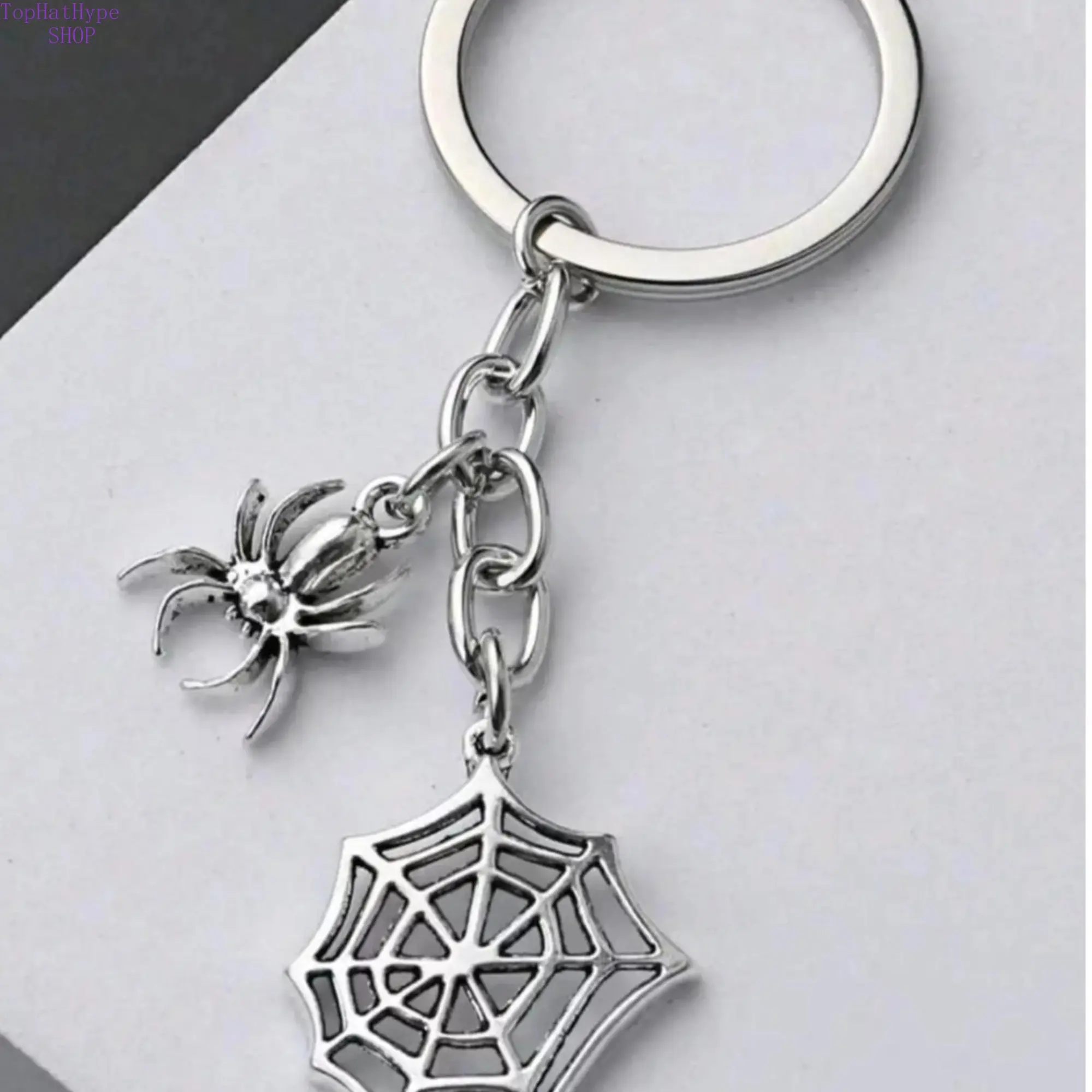 Punk 3D Spider Web Mini Keychain Charm, Durable Metal Lightweight Animal Pendant for Women, Halloween Aesthetic Bag Charm & Car Key Ring, Animal Motif, Birthday, Insect Motif