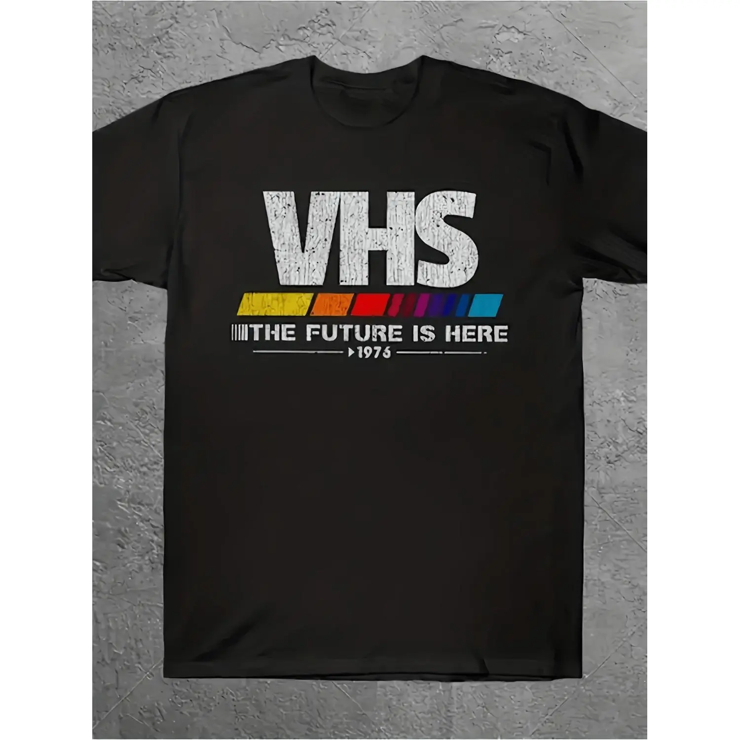 Men'S Classic 1975 Retro Graphic Tee - Featuring a Colorful VHS Tape Print - Comfortable Stretch Material - Washable Daily Shirt for Casual And Formal Wear