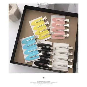 Do not purchase the free hair clip.(Random style)